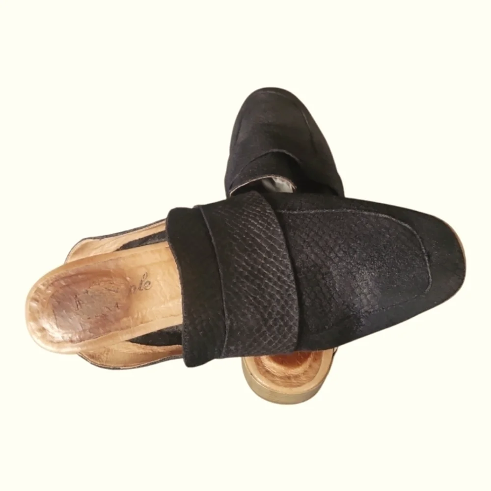 Free People At Ease Snakeskin Embossed Suede Leather Black Slip on Mules Sz 40